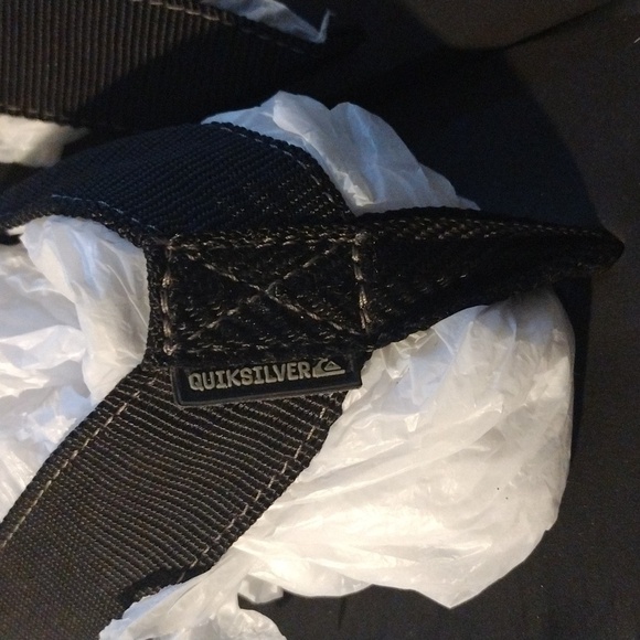 Quiksilver Flip Flops - Picture 2 of 3